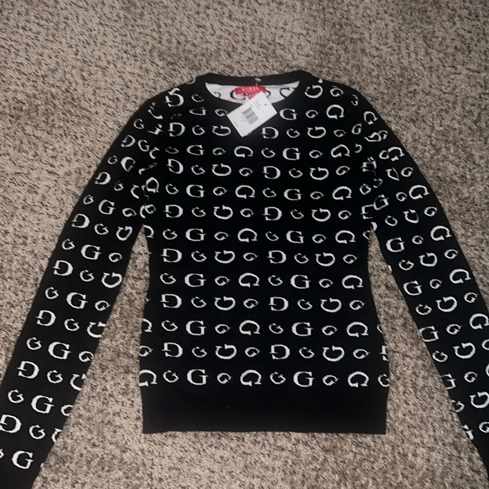 GUESS Sweater
